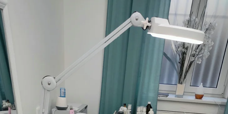 Přístrojové ošetření pleti: základní, anti-age, proti akné i prémiové vč. úpravy a barvení obočí či masáže a depilace