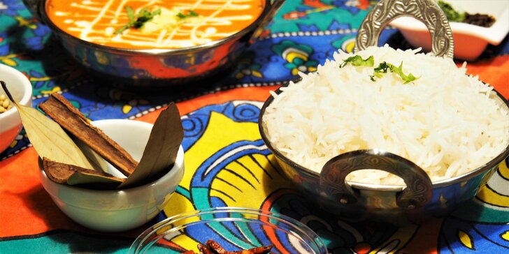 Indická hostina pro dva: polévka a hlavní chod podle výběru s kuřecím, jehněčím, vepřovým nebo vege