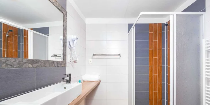 Luxusní apartmány pod Ještědem: pobyt se snídaní pro dva, partu nebo rodinu