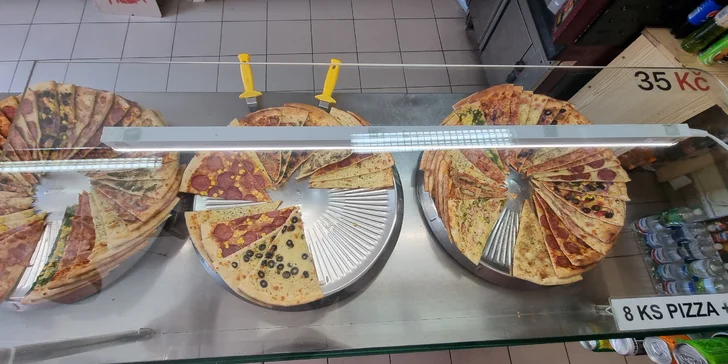 Pizza o průměru 32 či 45 cm nebo kebab dle výběru na odnos s sebou