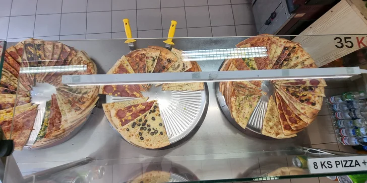 Pizza o průměru 32 či 45 cm nebo kebab dle výběru na odnos s sebou