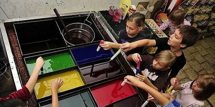 Výroba svíček ve svíčkárně Rodas včetně prohlídky mini farmy