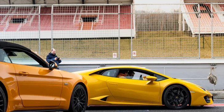 Zkroťte Lamborghini, Porsche nebo Mustanga na velkém okruhu v Mostě i Brně: až 5 kol jako řidič či spolujezdec
