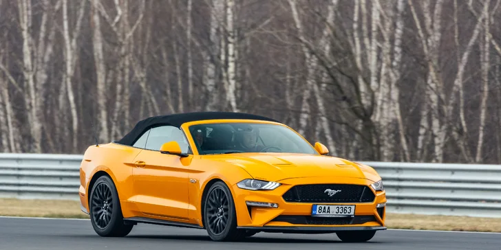 Zkroťte Lamborghini, Porsche nebo Mustanga na velkém okruhu v Mostě i Brně: až 5 kol jako řidič či spolujezdec
