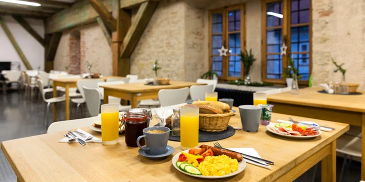 Designový hostel přímo u zámku Litomyšl: bohaté snídaně, možnost sauny i vstupu do chrámu
