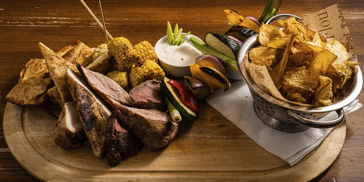 Čertovské dobroty z grilu pro partu či rodinu: krkovice, kuře, flank steak, zeleninový špíz a mnohem víc