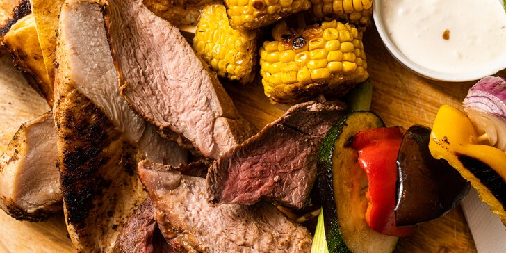 Čertovské dobroty z grilu pro partu či rodinu: krkovice, kuře, flank steak, zeleninový špíz a mnohem víc