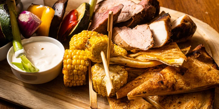 Čertovské dobroty z grilu pro partu či rodinu: krkovice, kuře, flank steak, zeleninový špíz a mnohem víc