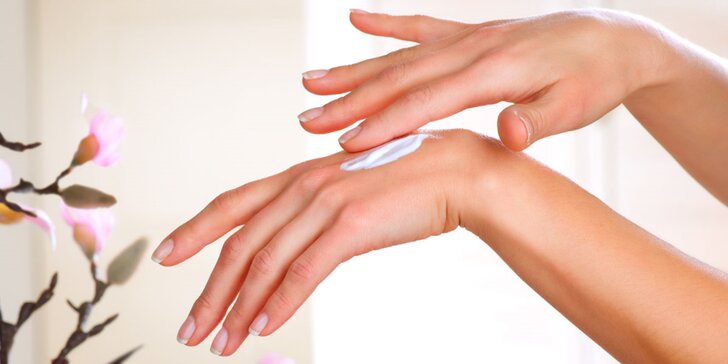 Lázně pro vaše ruce: kompletní péče i výživa s aroma masáží