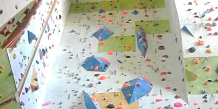Dvouhodinové lezení na navijáku na umělé stěně pro 1 i 2 osoby