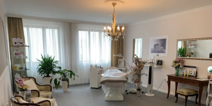 Dermapen ošetření BB Glow: zapracování barevného séra s pigmentem ke sjednocení pleti
