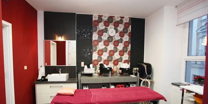 Hodina relaxace: lávové kameny, bambusová, klasická nebo medová masáž