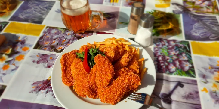 Smažené kuřecí stripsy a hranolky: porce o 250 či 500 g masa