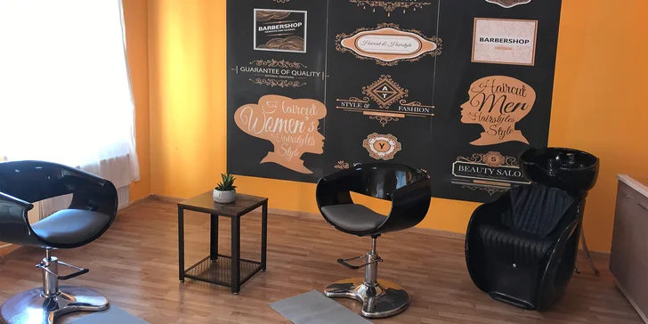 Balíček péče v barber shopu: střih vlasů, úprava obočí i vousů