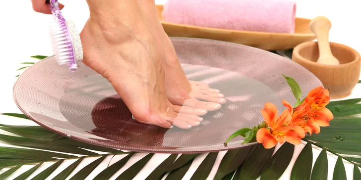 Luxusní spa pedikúra pro muže a ženy i s možností gel laku