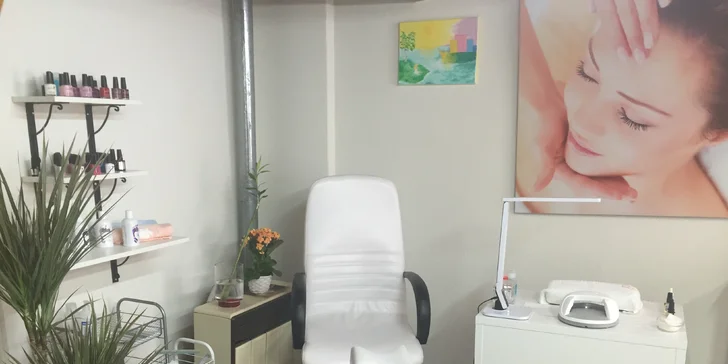 Luxusní SPA pedikúra nebo klasická pedikúra s gel lakem