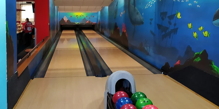 Pronájem dráhy na bowling na 60 nebo 120 minut až pro 6 hráčů