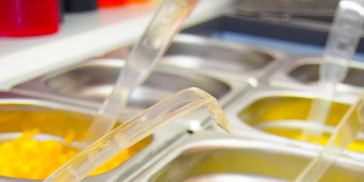 Velký bubble tea: studený či teplý, ovocný nebo mléčný, kuličky různých chutí
