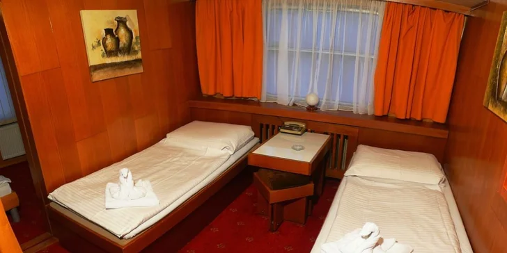 3 dny na vlnách Vltavy v srdci Prahy se snídaní a romantickou večeří