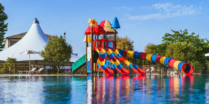 Italské Lido di Pomposa: mobilní domek pro 5 osob, kemp s vlastní pláží a s bazény