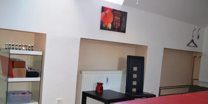 Wellness pro záda v Nymburce: Breussova, aroma masáž i zábal či lávové kameny