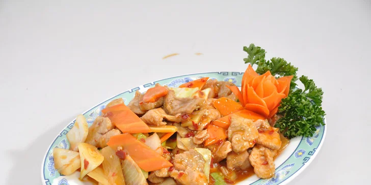 Hostina v oblacích – čínské menu pro dva servírované v 18. patře