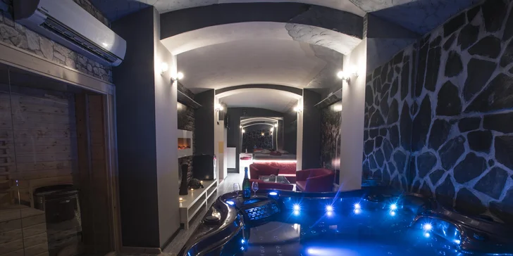 Romantika v privátním wellness: krb, sauna a vířivka na 2 hod. až celou noc