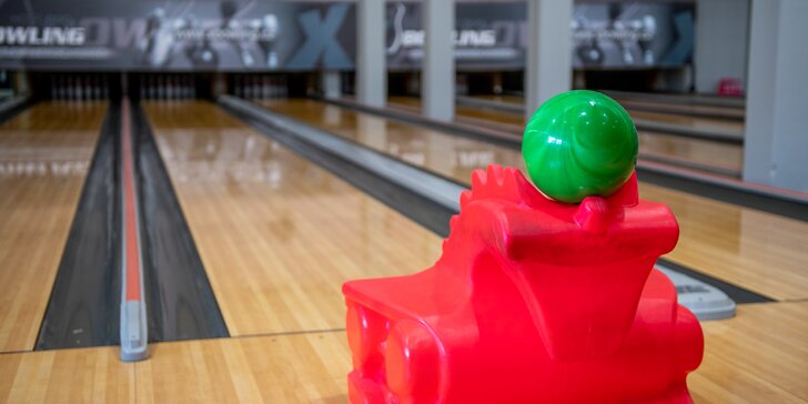 Hodina aktivní zábavy: bowling i se zapůjčením bot až pro 6 hráčů