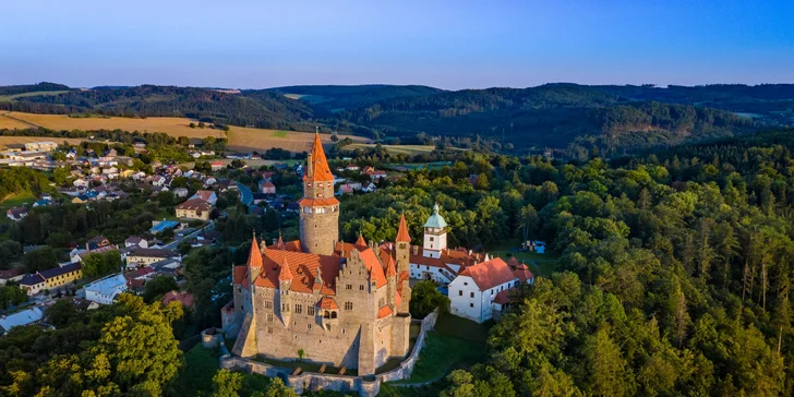 Dovolená v podhradí: pobyt v hotelu pár kroků od hradu Bouzov