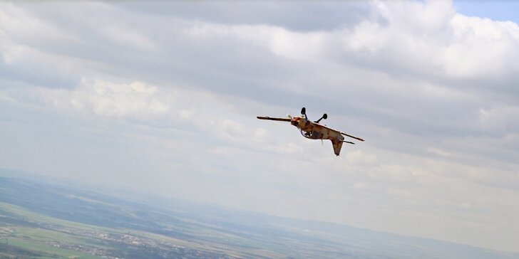 S hlavou v oblacích: akrobatický let letadlem SK61 Bulldog: 20, 25 a 30 minut