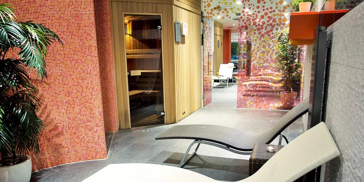90 minut relaxace ve veřejném wellness: vířivka a finská, parní i aroma sauna