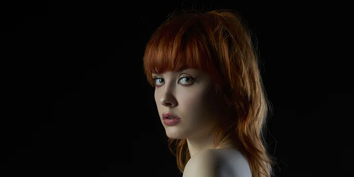 Profesionální focení v ateliéru s italským fotografem v délce 60 či 90 minut