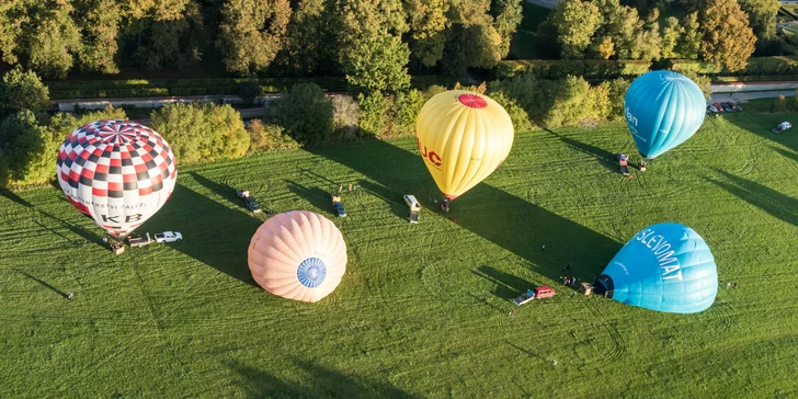 Zážitek na celý život: let balonem vč. slavnostního křtu pro 4 osoby