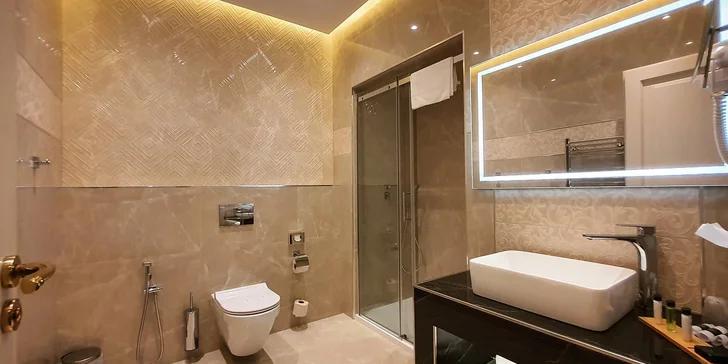 4* pobyt v Karlových Varech: hotel přímo u kolonád a bohaté snídaně