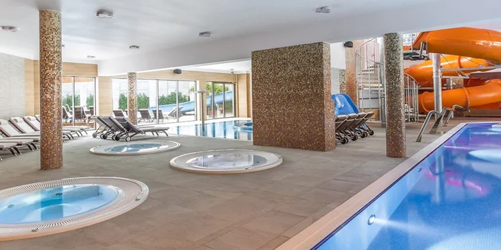 Polské Krkonoše pro pár i rodinu: polopenze i wellness se saunami a aquaparkem ve 4* resortu