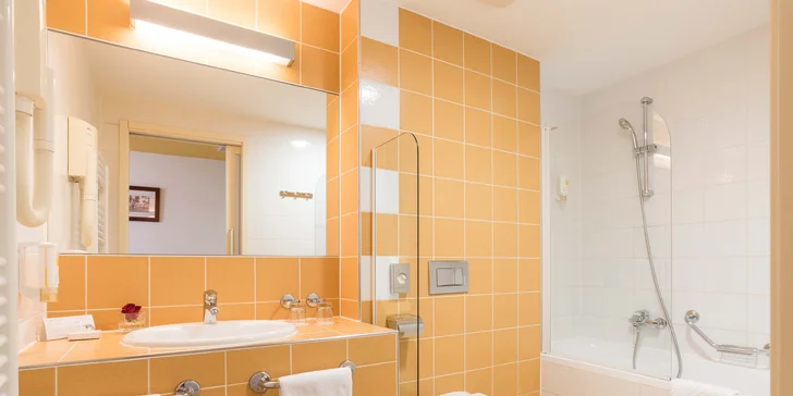 Chorvatský Umag: 4* resort s bazény a aquaparkem, jídlo i pití, 200 m na pláž a děti zdarma