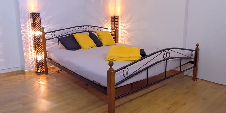 Romantická noc v privátním wellness s vířivkou a infrasaunou pro dva