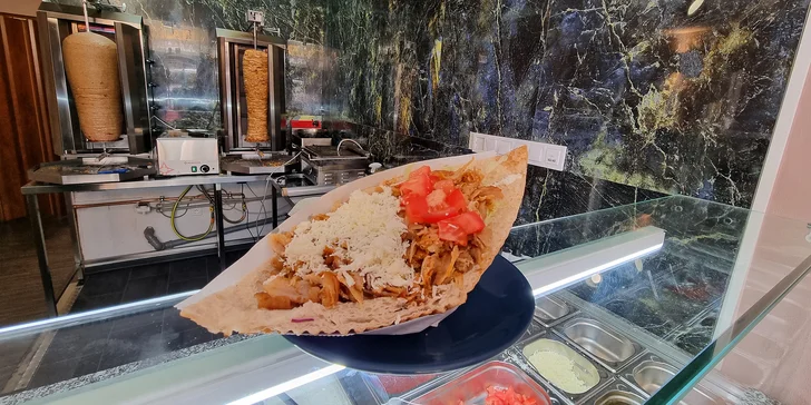 Pravá turecká chuť na Vinohradech: dürüm či döner včetně nápoje pro 1 i 2 osoby