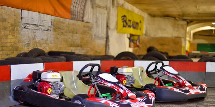 Šlápněte na to: jízda na motokáře na vnitřním okruhu pro 1 osobu
