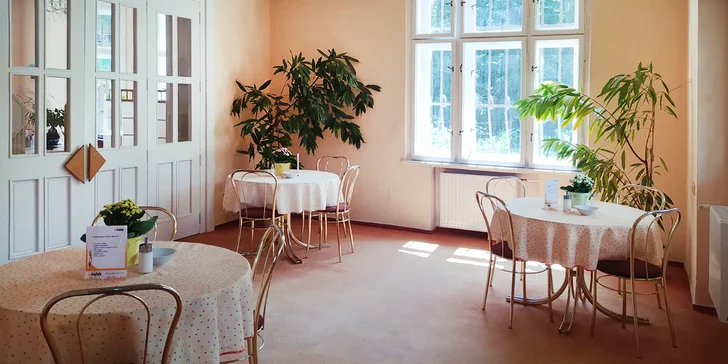 Vládní vila v Luhačovicích: ubytování v boutique hotelu, polopenze a vstup do aquacentra nebo dárek