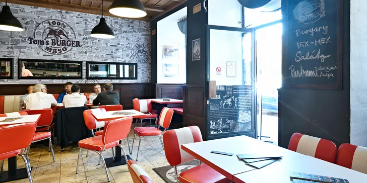 Special burger, steakové hranolky a nápoj pro 1 či 2 os.: v bulce hovězí s čedarem, volským okem i chilli