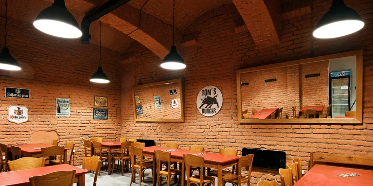Special burger, steakové hranolky a nápoj pro 1 či 2 os.: v bulce hovězí s čedarem, volským okem i chilli