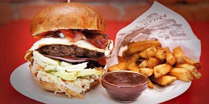 Special burger, steakové hranolky a nápoj pro 1 či 2 os.: v bulce hovězí s čedarem, volským okem i chilli