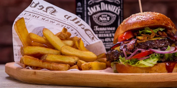 Burgerové menu od Toma s hranolky a pivním speciálem pro 1, 2 či 4 osoby