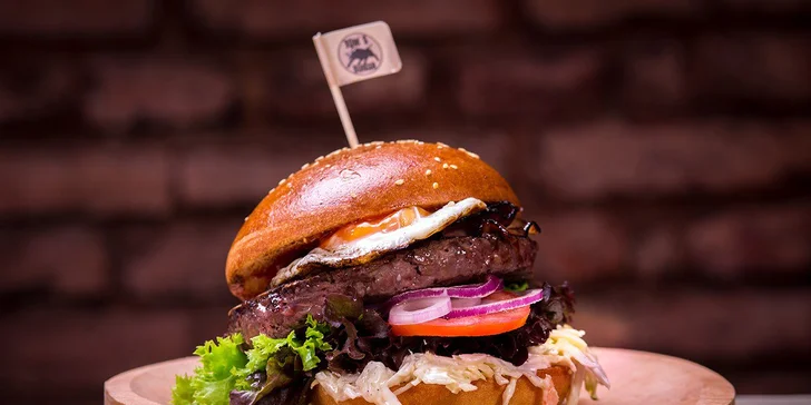 Burgerové menu od Toma s hranolky a pivním speciálem pro 1, 2 či 4 osoby
