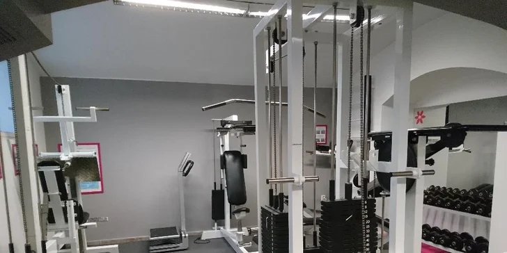 Permanentka na VacuShape v dámském fitku: 10 či 20 vstupů vč. iontového nápoje