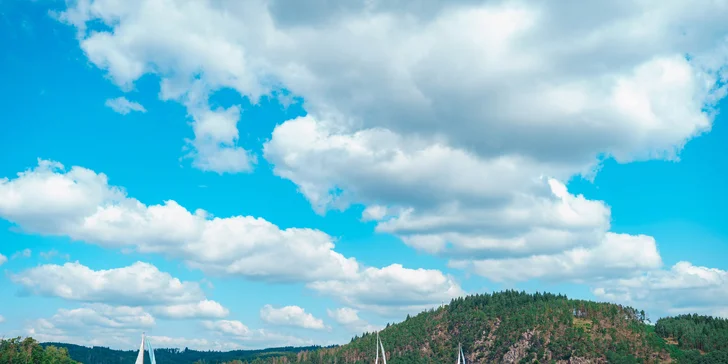 Adrenalinový zážitek na flyboardu: instruktáž, pomůcky a 10 minut letu na Orlíku
