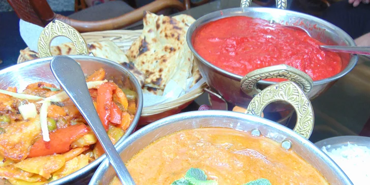 Zajděte si na exotickou večeři: pestré indické menu Sampler pro dva
