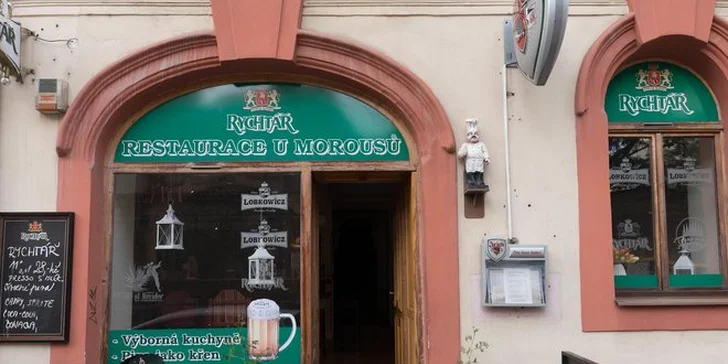 Pořádně vypečené posezení: dvě 950gramová pečená přední vepřová kolena