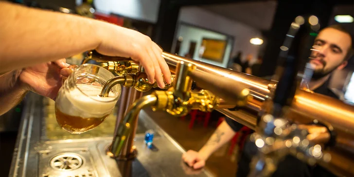 V ceně některých variant je také pivo Radegast Ryze hořká 12°. 